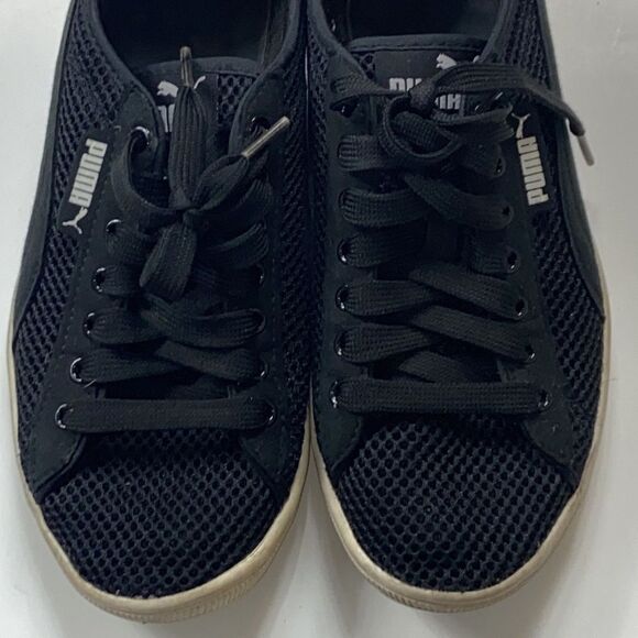 Puma Girl Tennis Shoes Size
6.5 - Picture 3 of 6